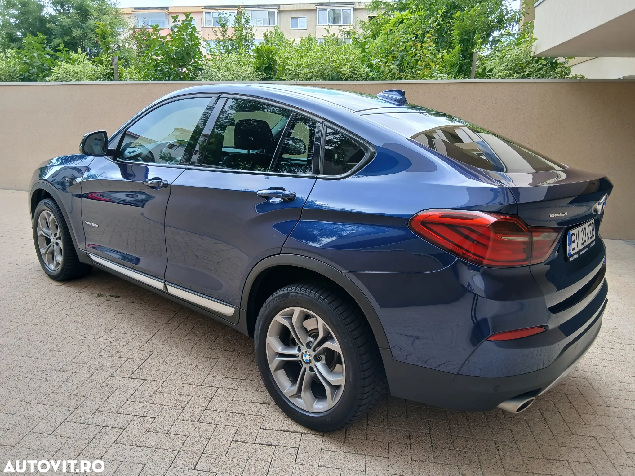 BMW X4 xDrive20d Advantage - 4