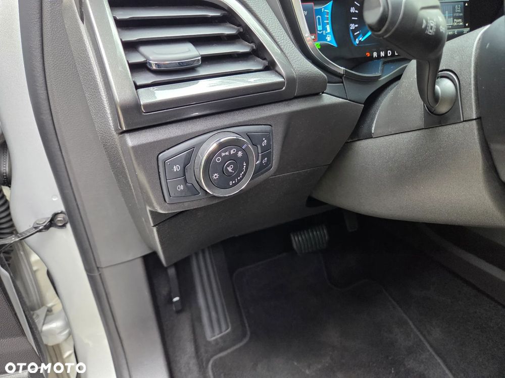 Ford Mondeo 2.0 Hybrid Titanium - 29