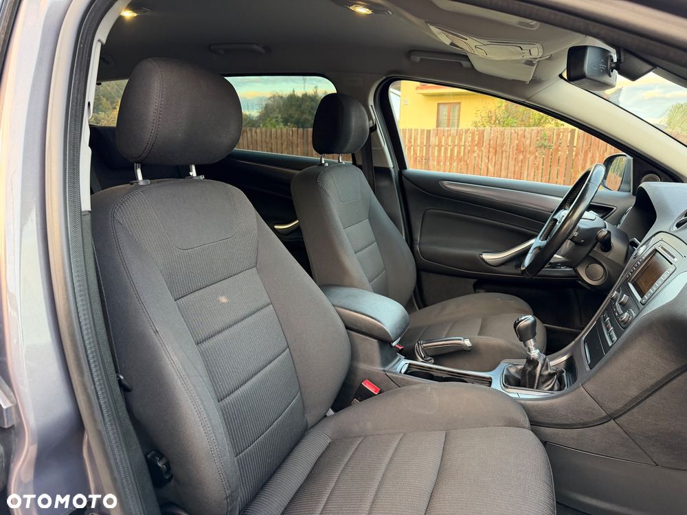 Ford Mondeo 2.0 TDCi Titanium - 34