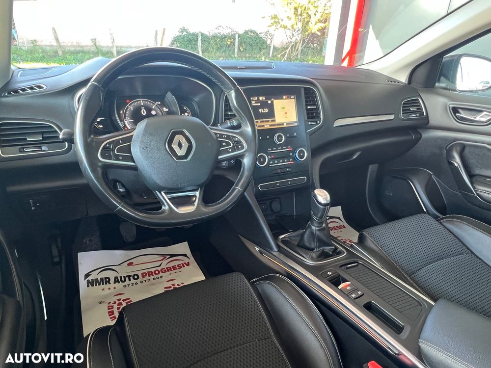 Renault Megane ENERGY dCi 110 Start & Stop Bose Edition - 9