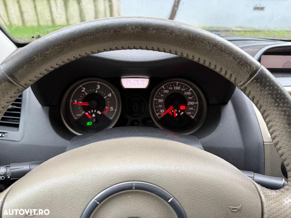 Renault Megane 1.9 dCi Privilege - 5