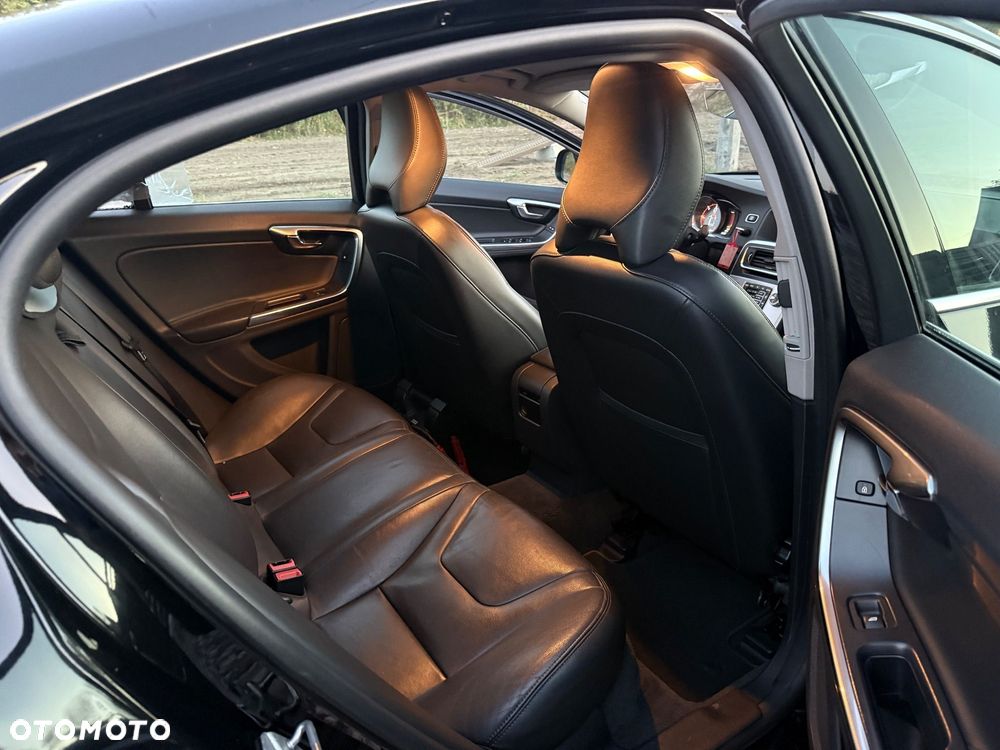 Volvo S60 D2 Drive-E Dynamic Edition (Momentum) - 23