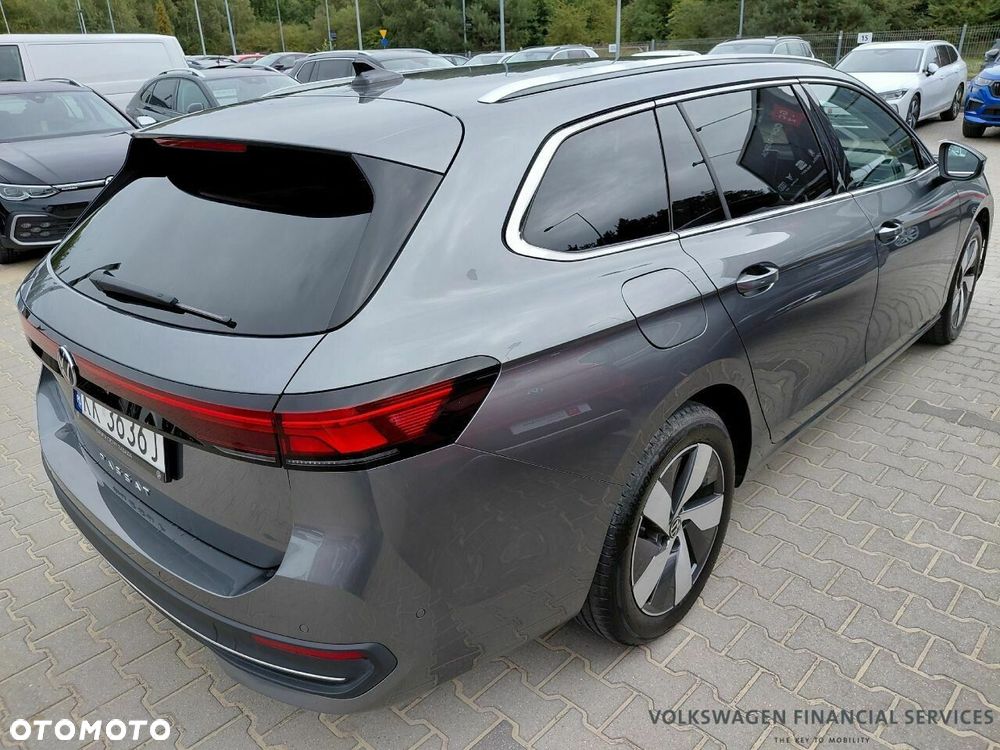 Volkswagen Passat Variant 2.0 TDI SCR Business Plus DSG - 5