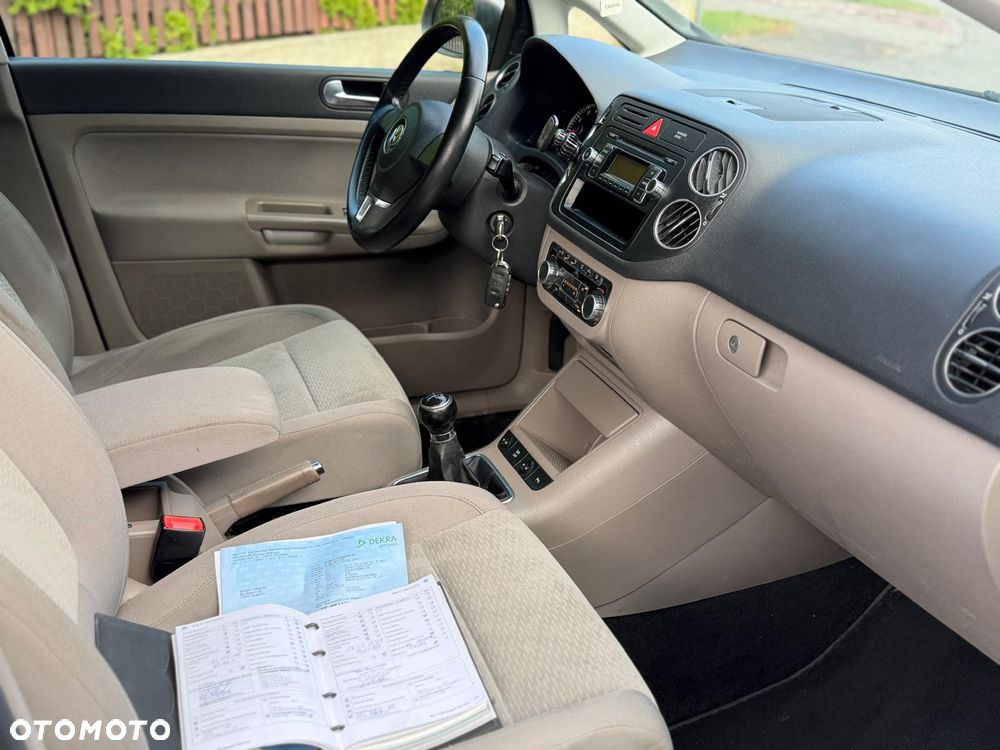Volkswagen Golf Plus - 22