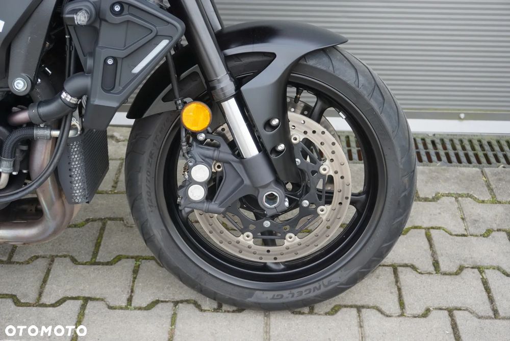 Yamaha MT - 7