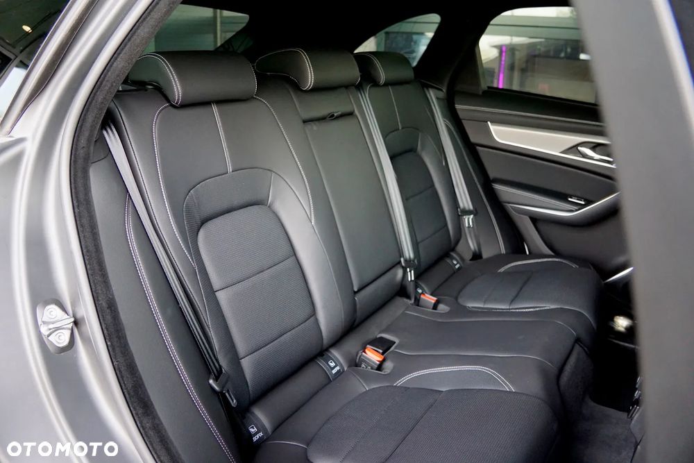 Jaguar F-Pace 2.0 D200 mHEV AWD R-Dynamic SE - 24