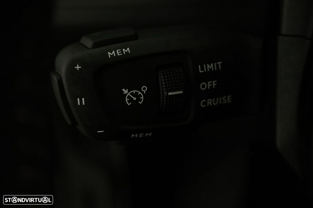 Peugeot 3008 1.6 Hybrid Allure e-EAT8 - 19