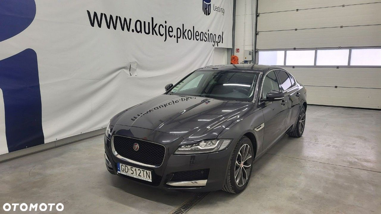 Jaguar XF 2.0 T Prestige - 1