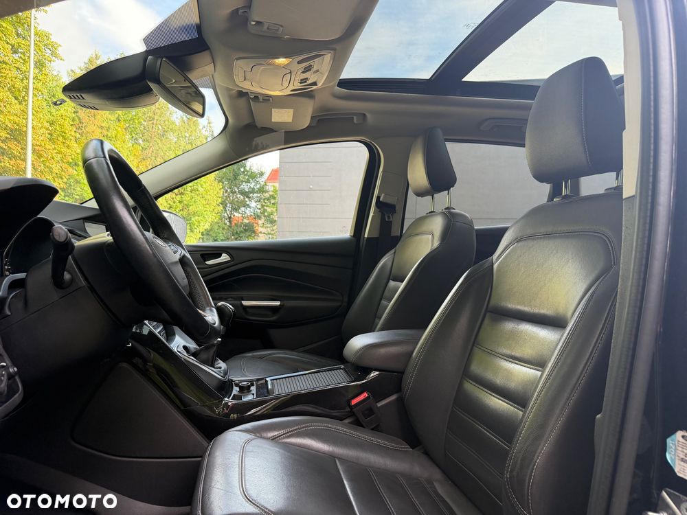 Ford Kuga 2.0 TDCi 4x4 Titanium - 34