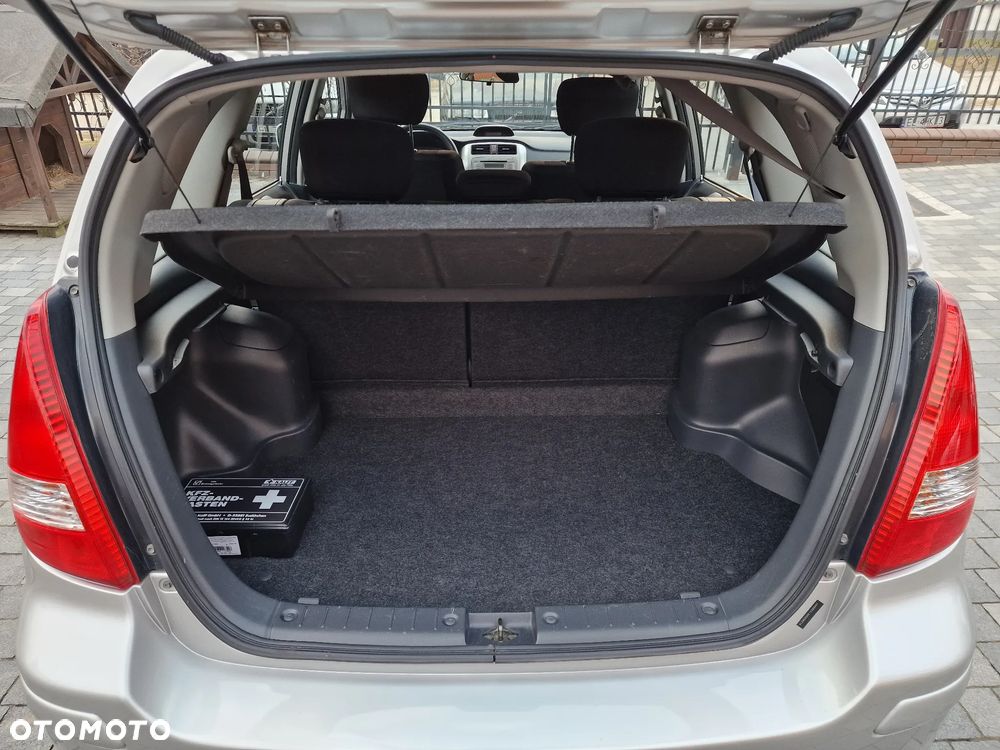 Suzuki Liana Kombi 1.6 Comfort - 28