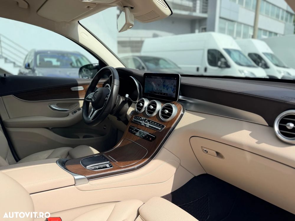Mercedes-Benz GLC Coupe 200 4MATIC MHEV - 11