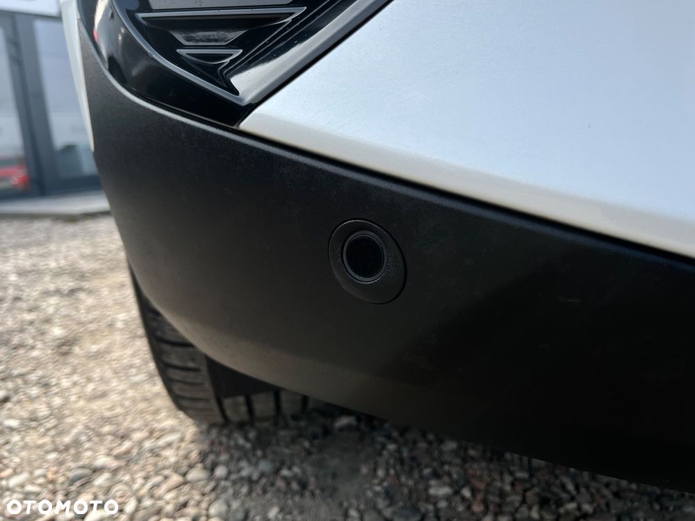 Peugeot 2008 PureTech 130 EAT8 Allure Pack - 33