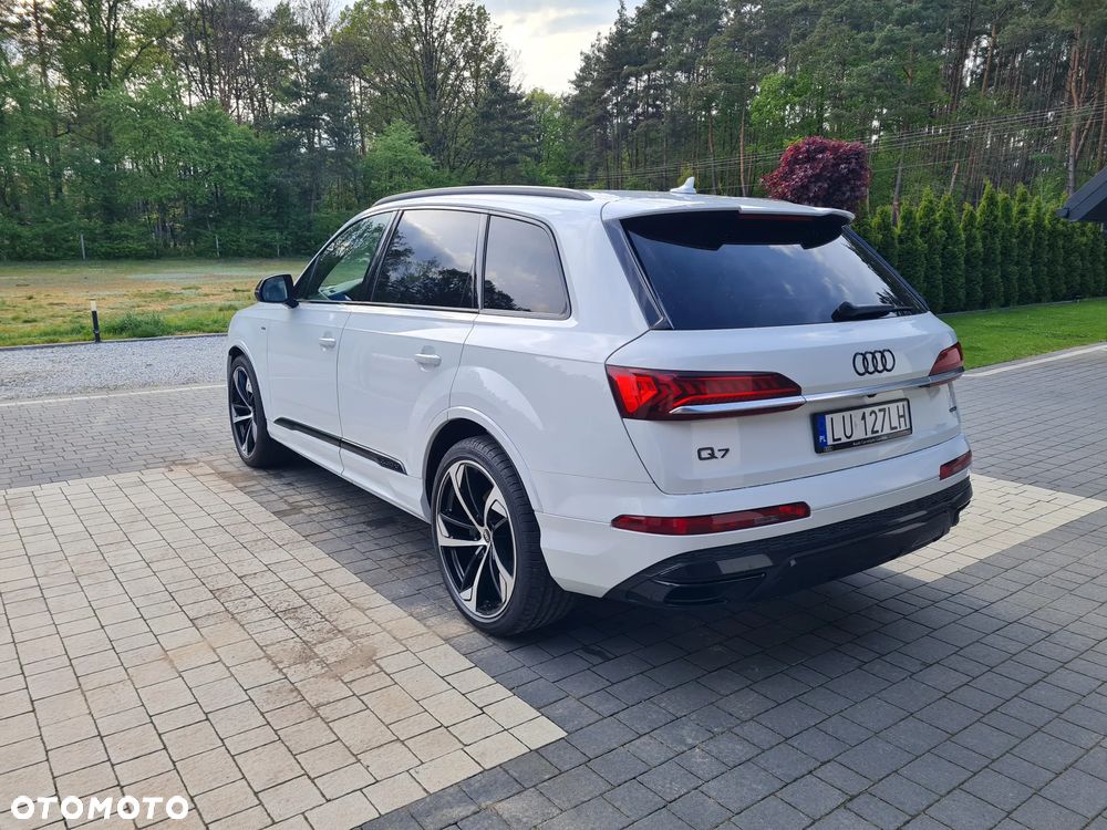 Audi Q7 - 1