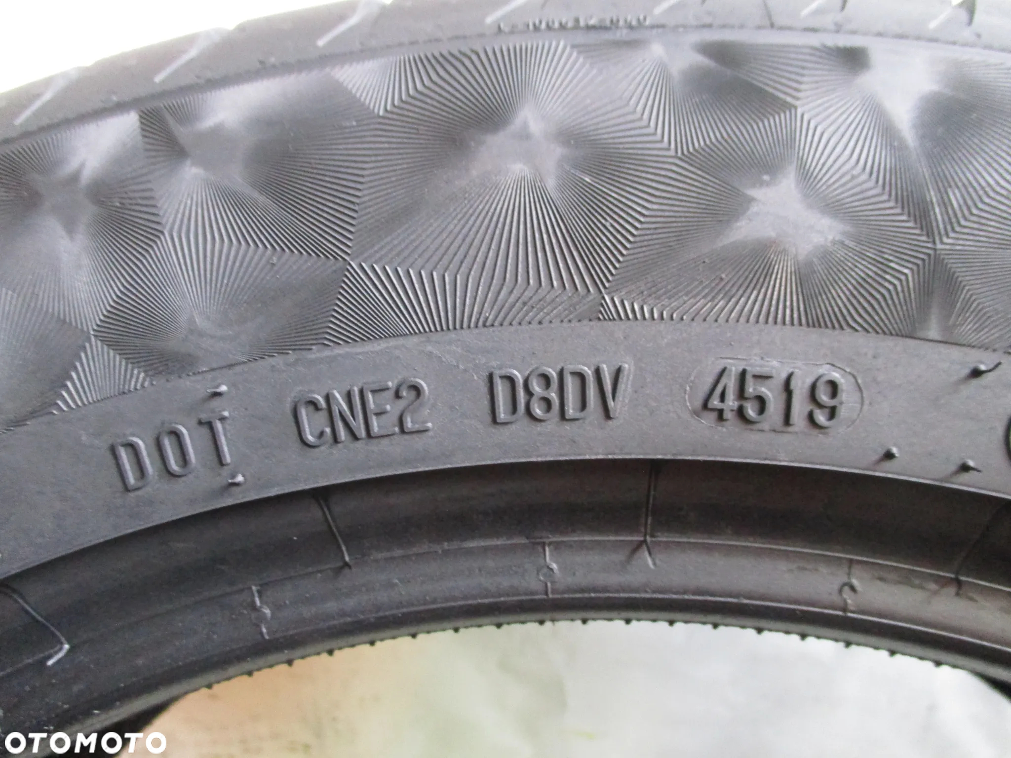OPONY 215 55 18 99V XL CONTINENTAL - LATO - 6