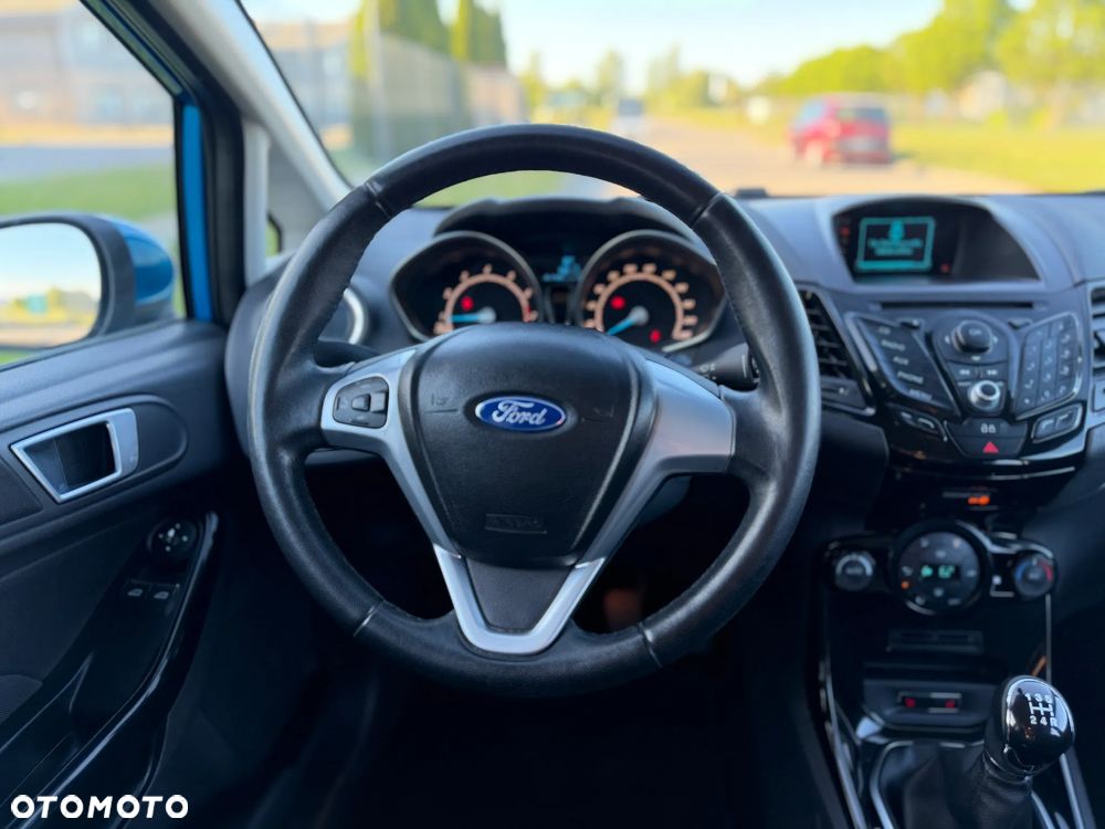 Ford Fiesta 1.0 EcoBoost Titanium - 25