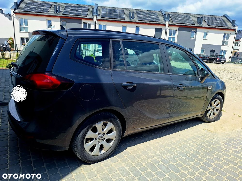 Opel Zafira - 9