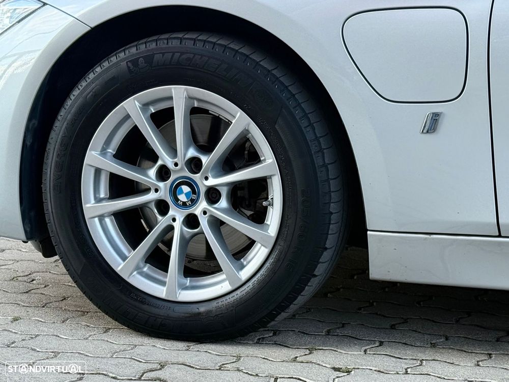 BMW 330 e iPerformance Advantage - 7