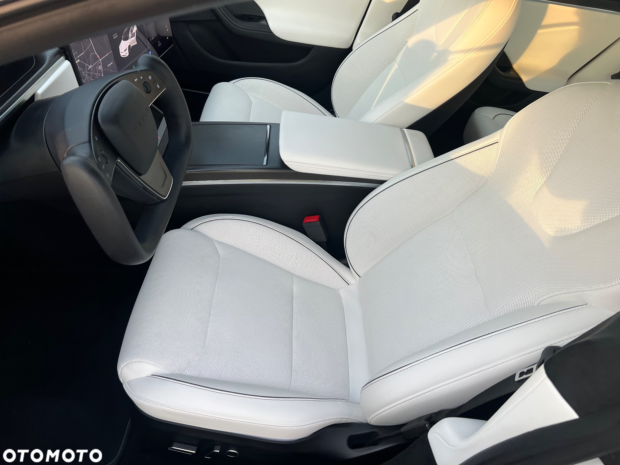 Tesla Model S - 24