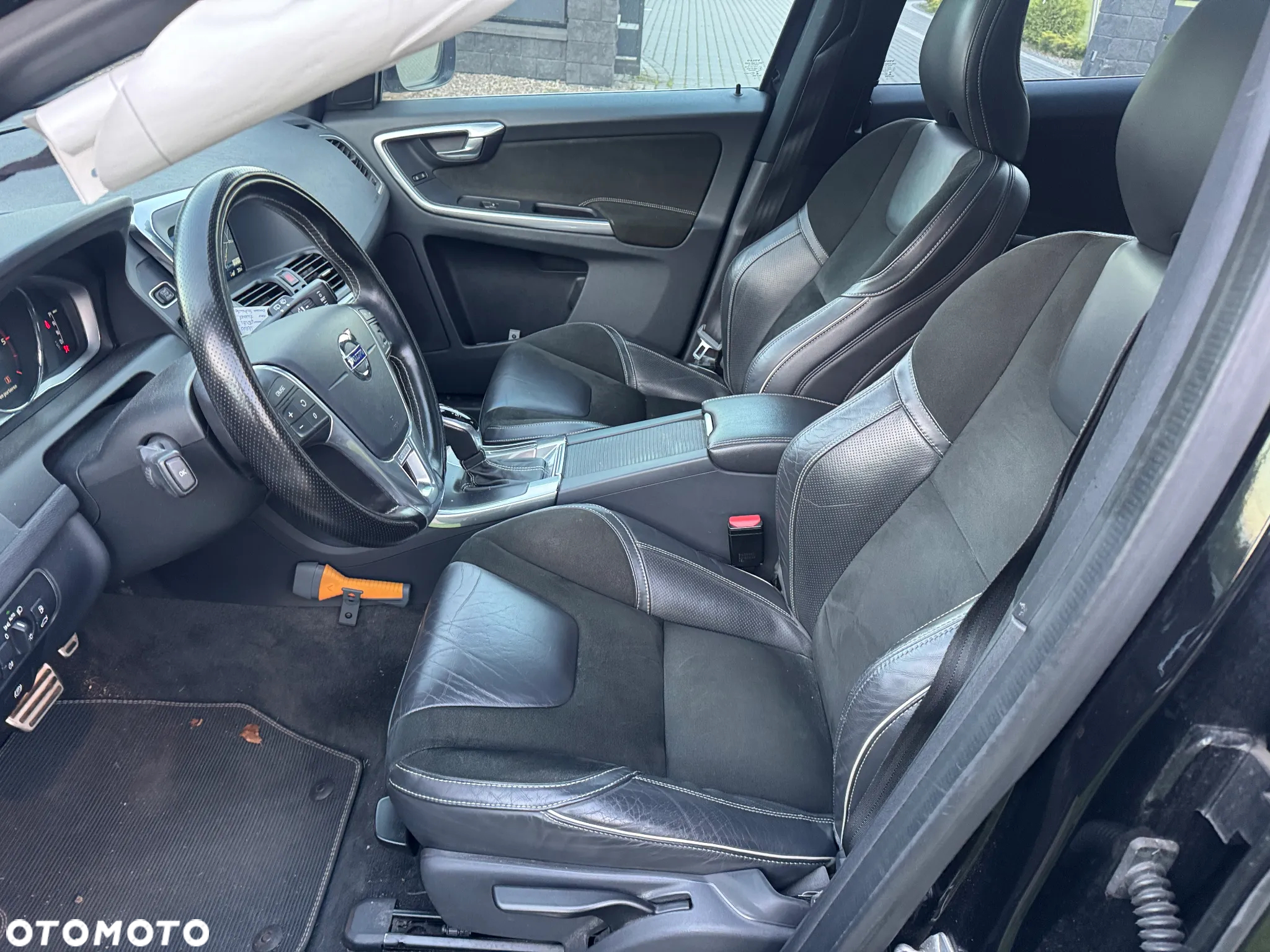 Volvo XC 60 D4 Geartronic RDesign - 14