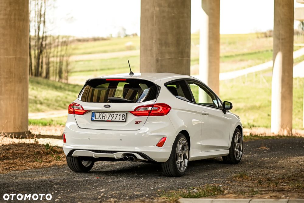 Ford Fiesta - 14