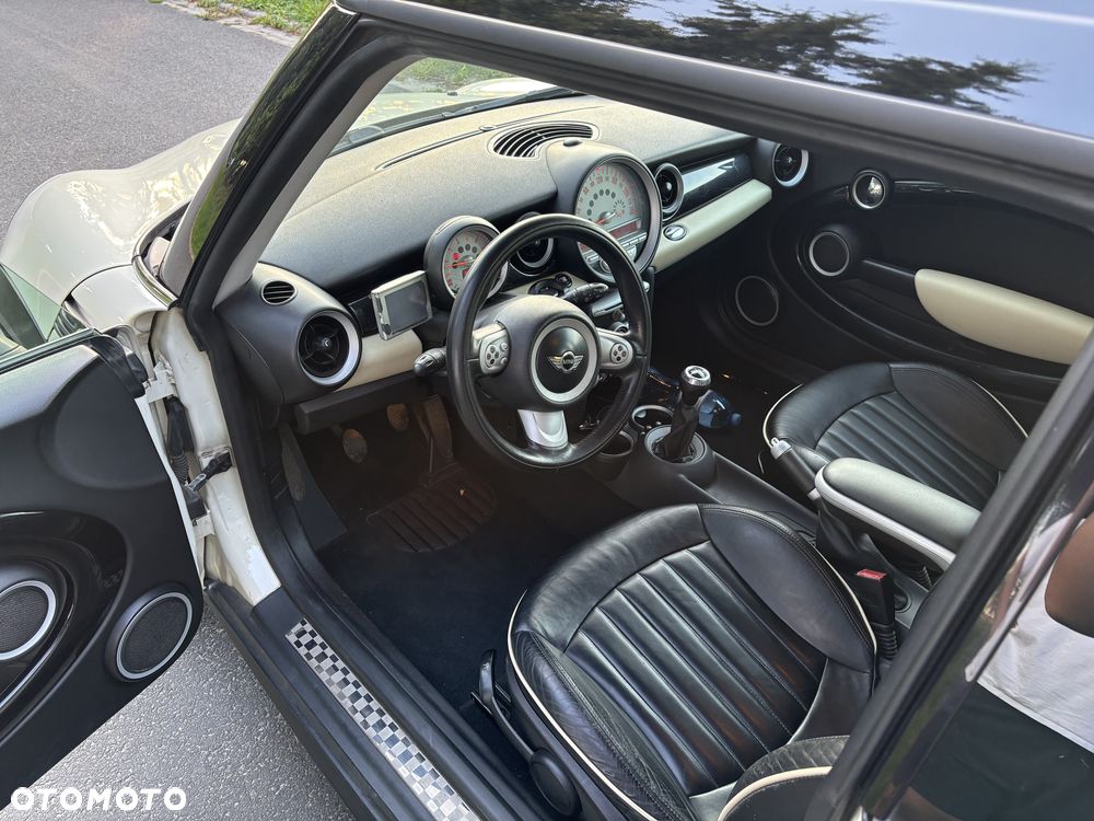 MINI Clubman Cooper D - 13