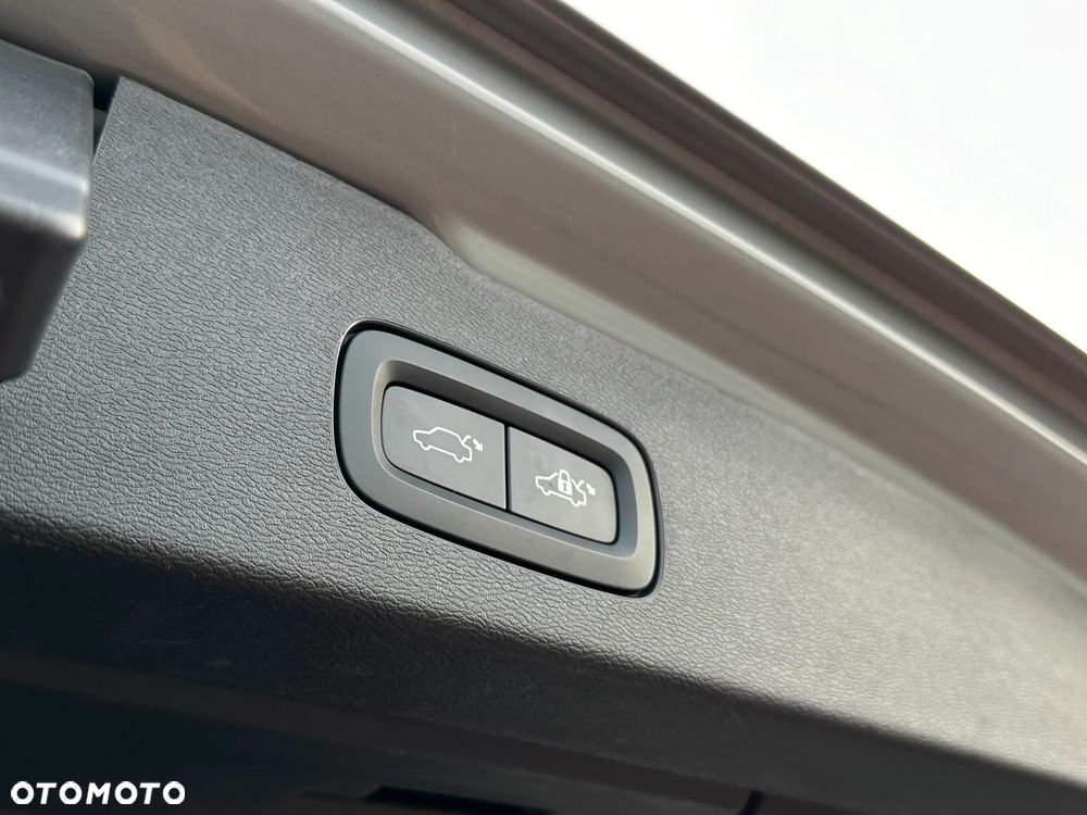 Volvo V60 Cross Country - 31