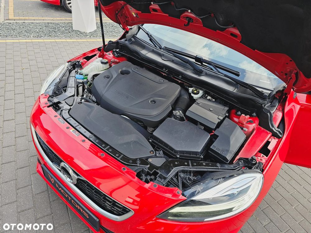 Volvo V40 D2 Drive-E R-Design Momentum - 19