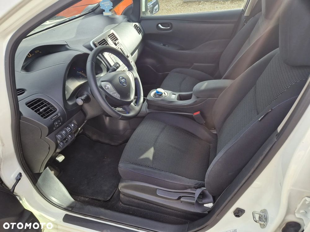Nissan Leaf - 16