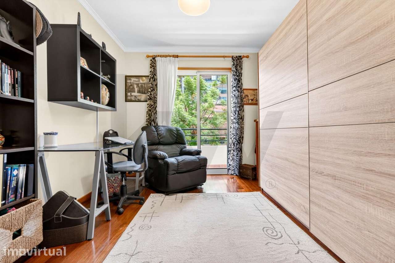 Apartamento T2 com Vista Mar e Lugar de Garagem | Caniço de Baixo - Grande imagem: 2/35
