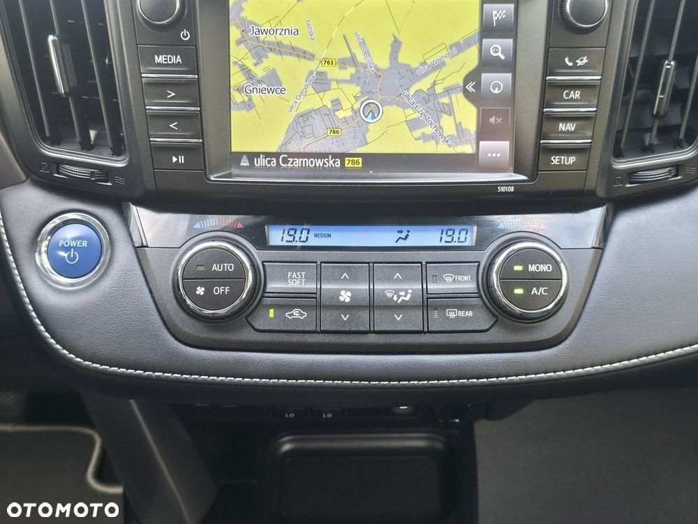 Toyota RAV4 - 16