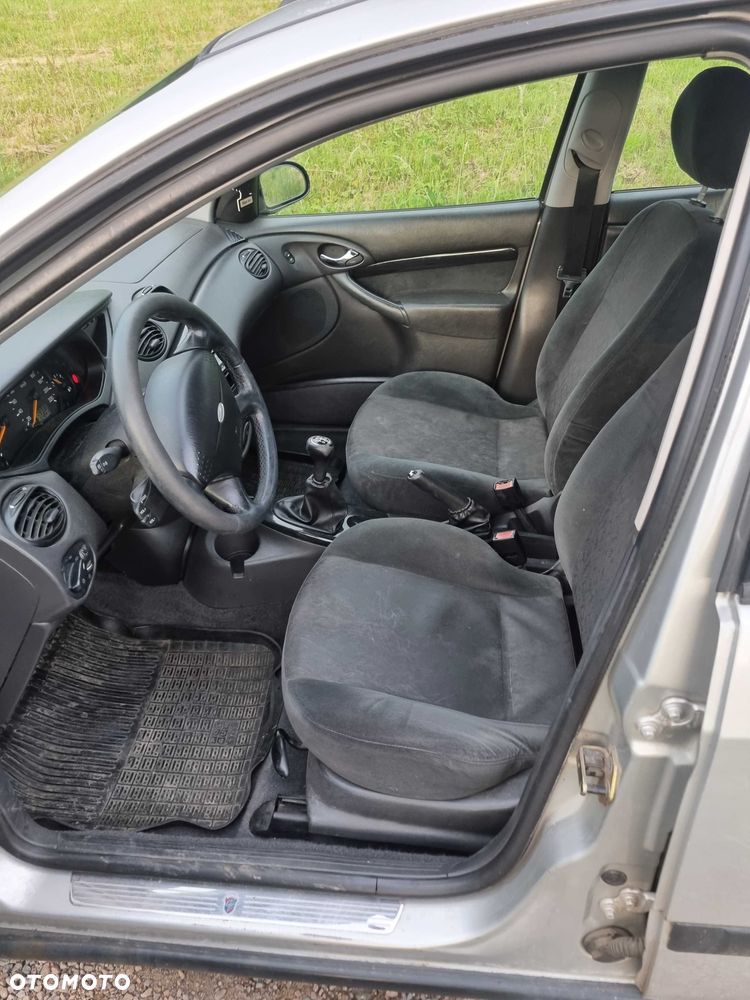 Ford Focus - 6