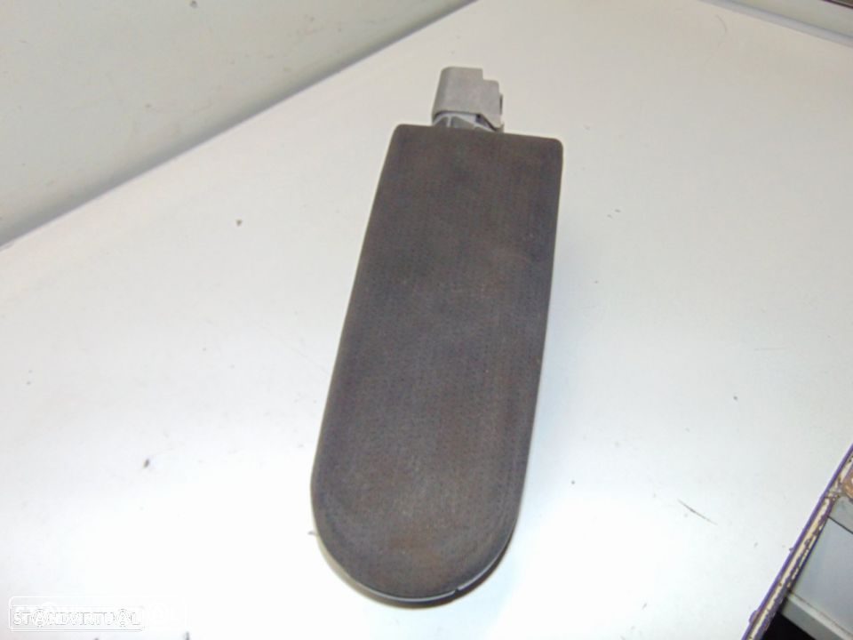 VW Golf IV - apoio de braço - 2