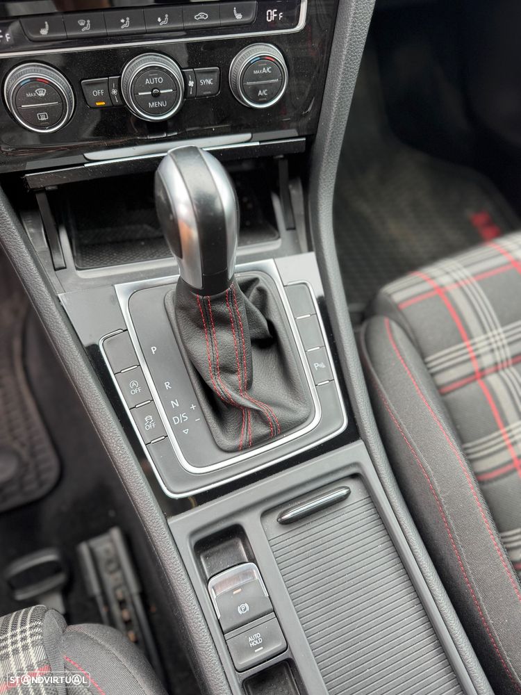 VW Golf 2.0 TSI GTI DSG Performance - 10