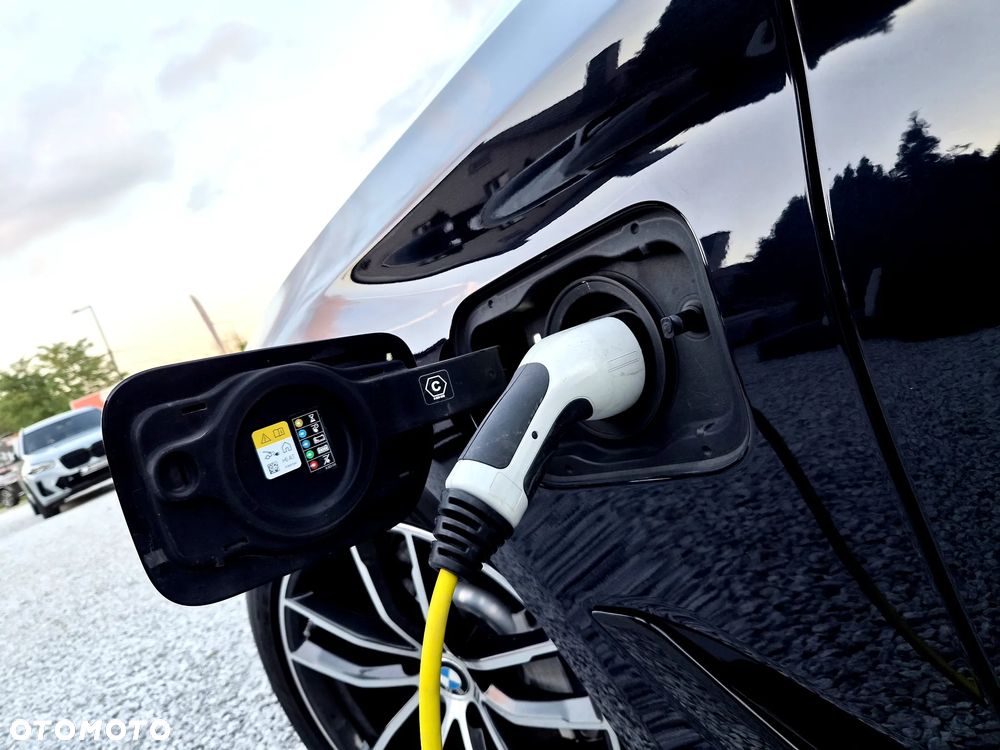 BMW Seria 5 530e xDrive M Sport sport - 29
