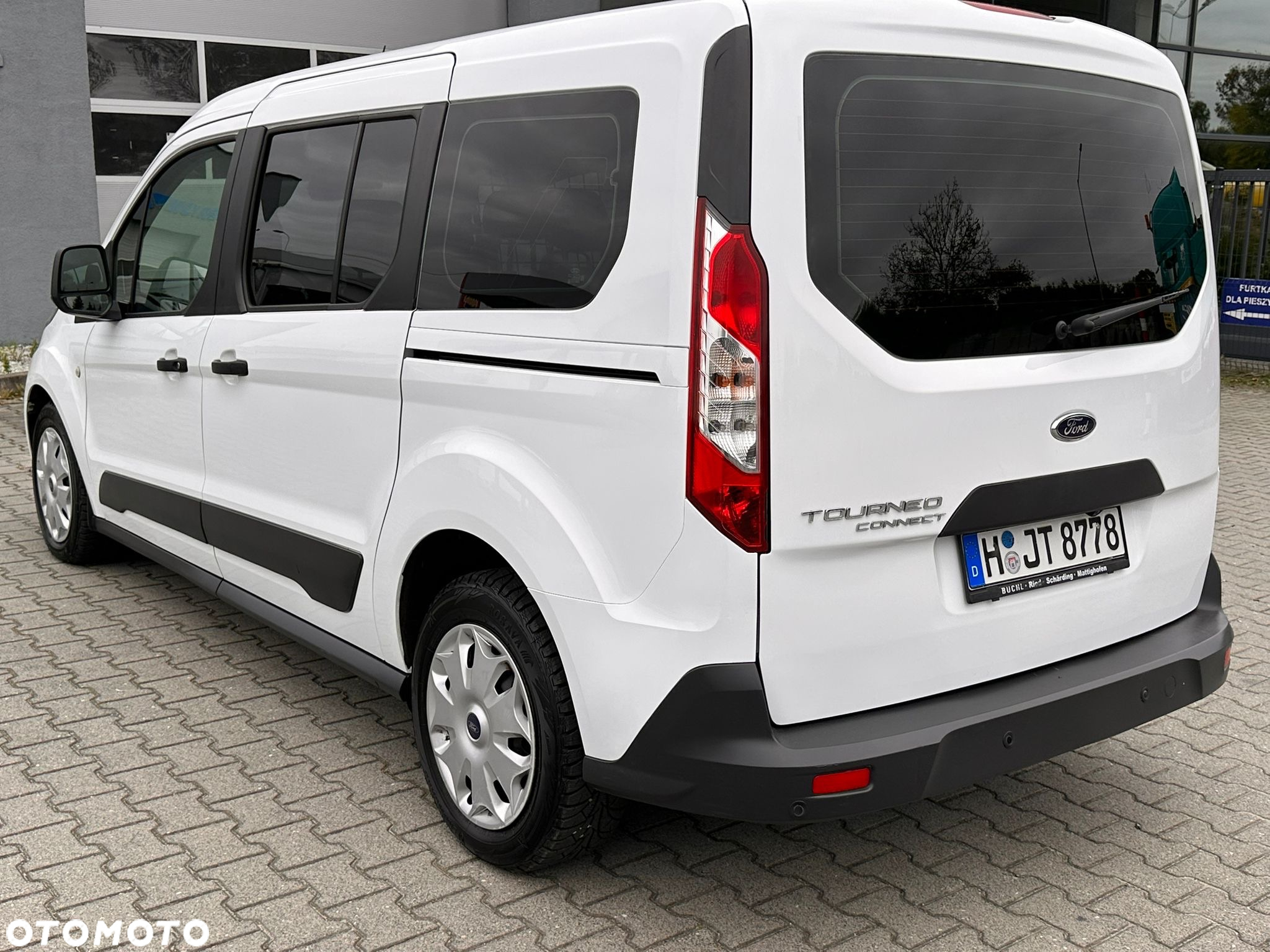 Ford Tourneo Connect Grand - 5