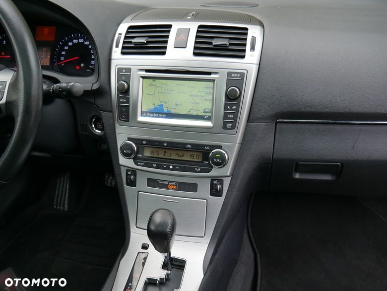 Toyota Avensis Touring Sports 1.8 Executive - 8