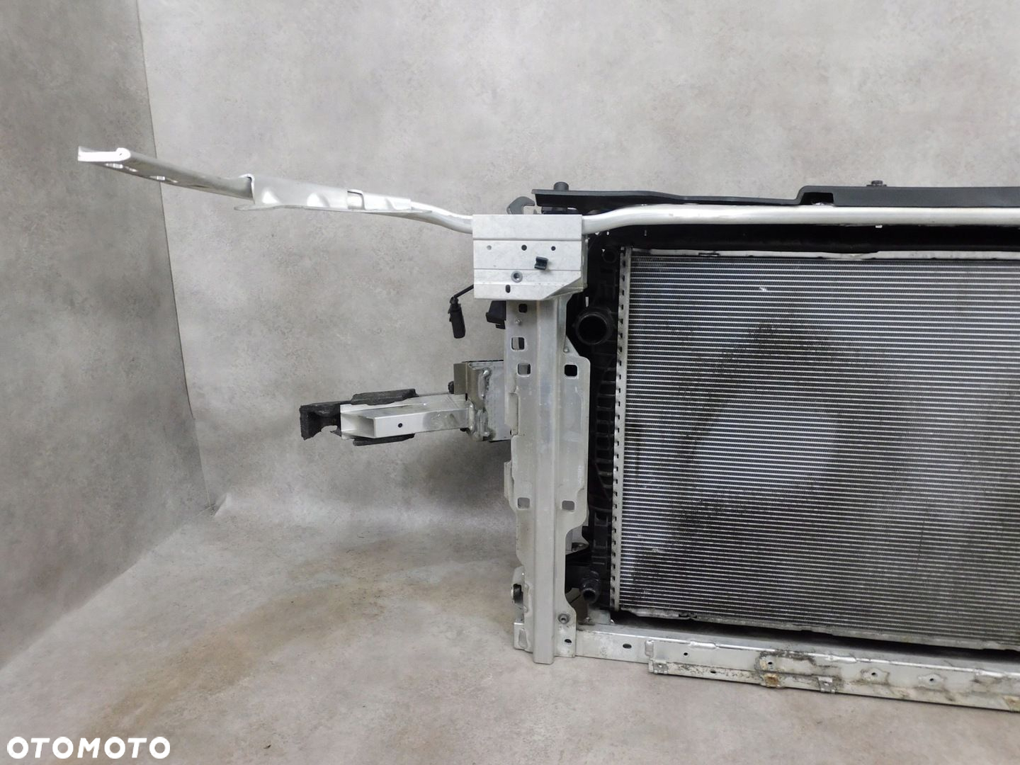AUDI A8 D5 4N WZMOCNIENIE PAS PRZÓD CHŁODNICE KOMPLET 3.0 - 9