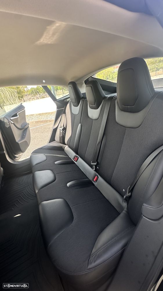 Tesla Model S 85 - 22