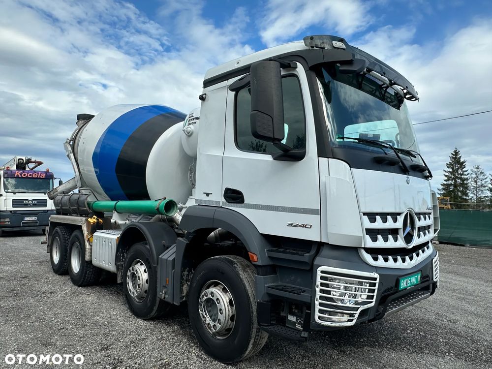 Mercedes-Benz AROSC 32.40 - 3