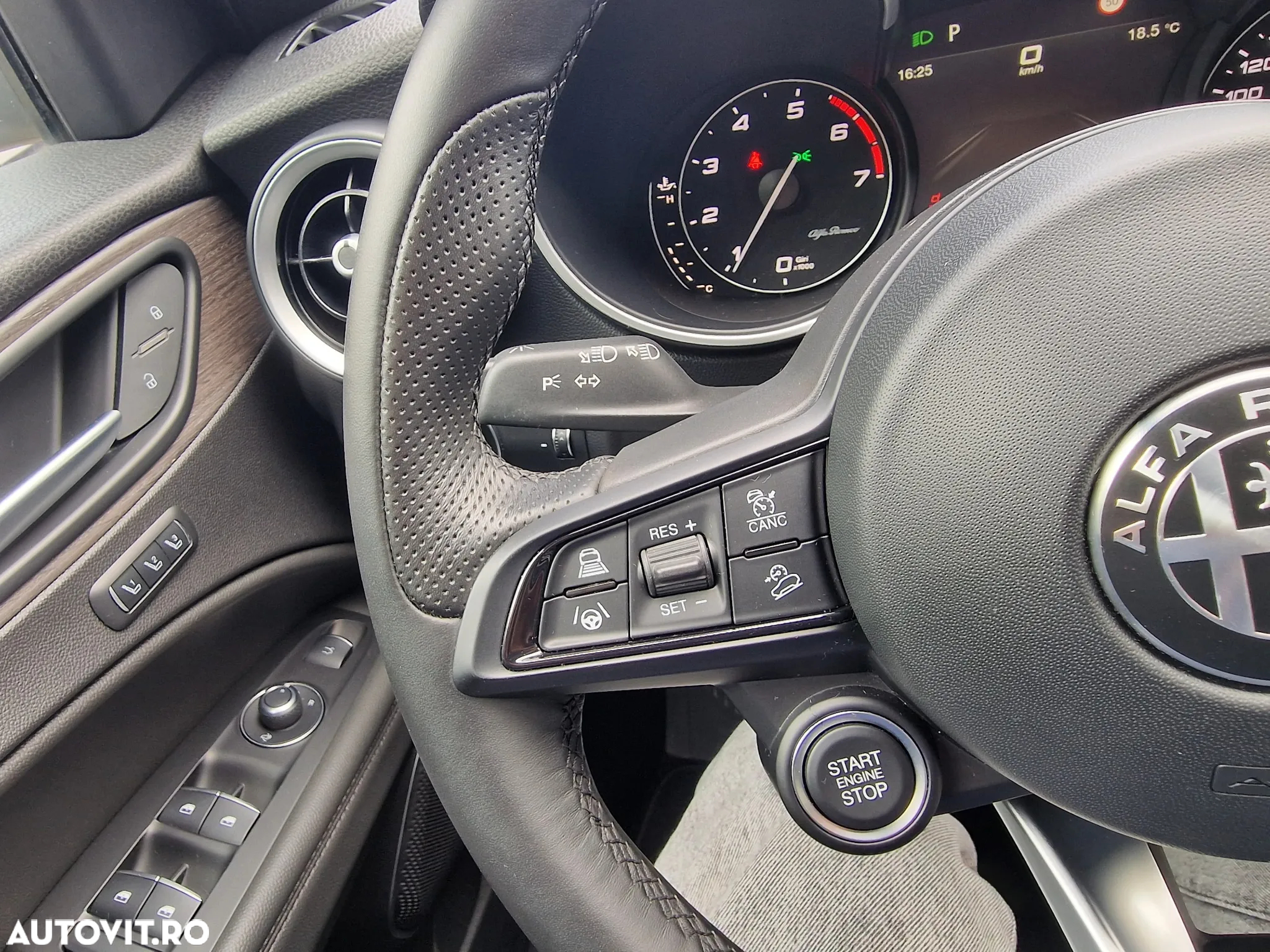 Alfa Romeo Stelvio 2.0 Turbo AWD AT8 Veloce - 12