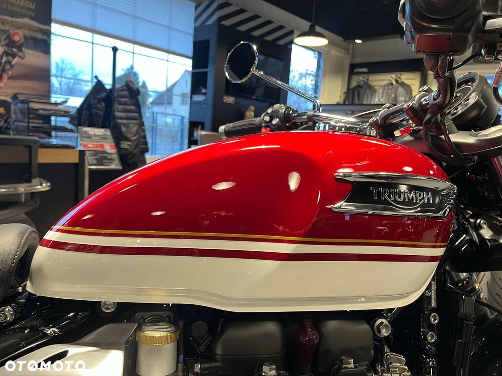 Triumph Speedmaster - 9