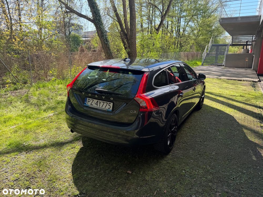 Volvo V60 D3 Kinetic - 27