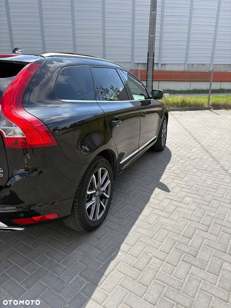 Volvo XC 60 T6 AWD Geartronic Momentum - 4