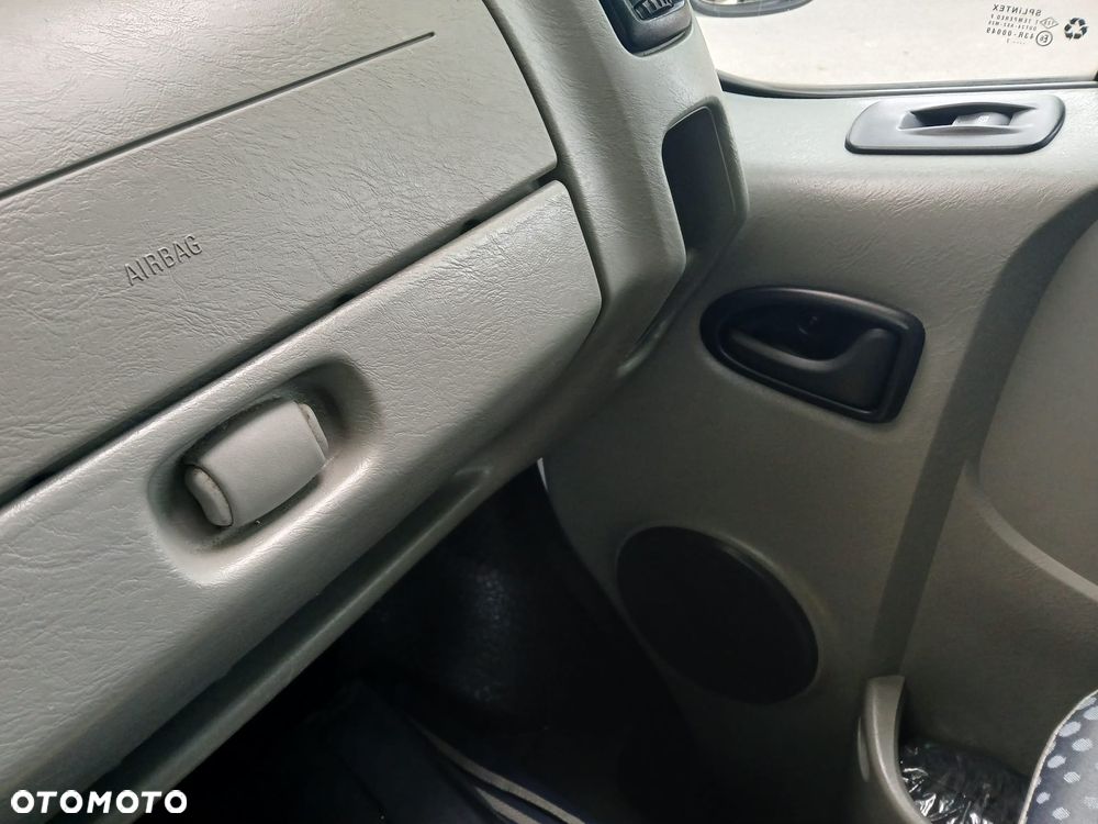 Renault TRAFIC - 25