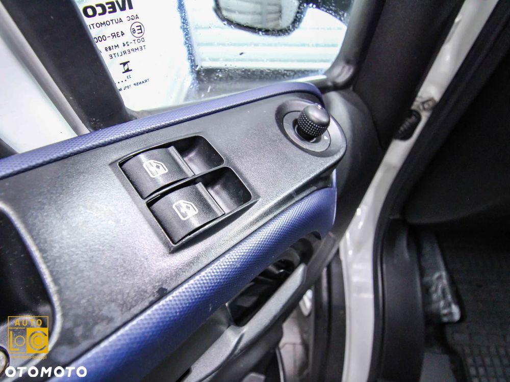 Iveco DAILY CHŁODNIA + MROŹNIA + AGREGAT x 2 + AUTOMAT - 21