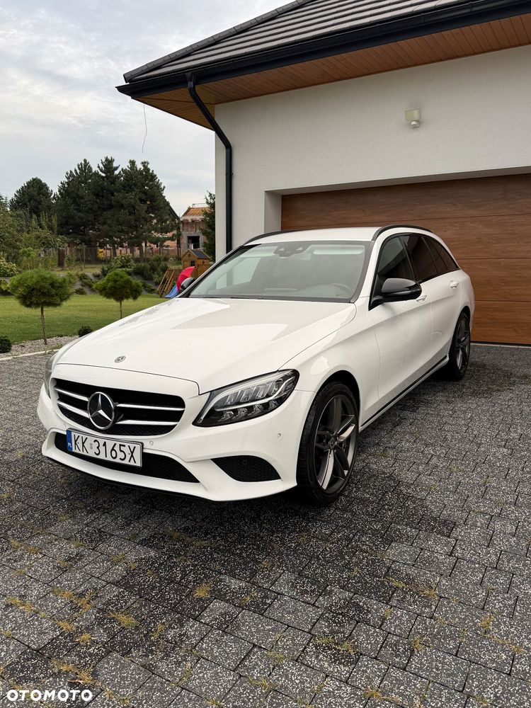 Mercedes-Benz Klasa C 220 d 4Matic 9G-TRONIC AMG Line - 2