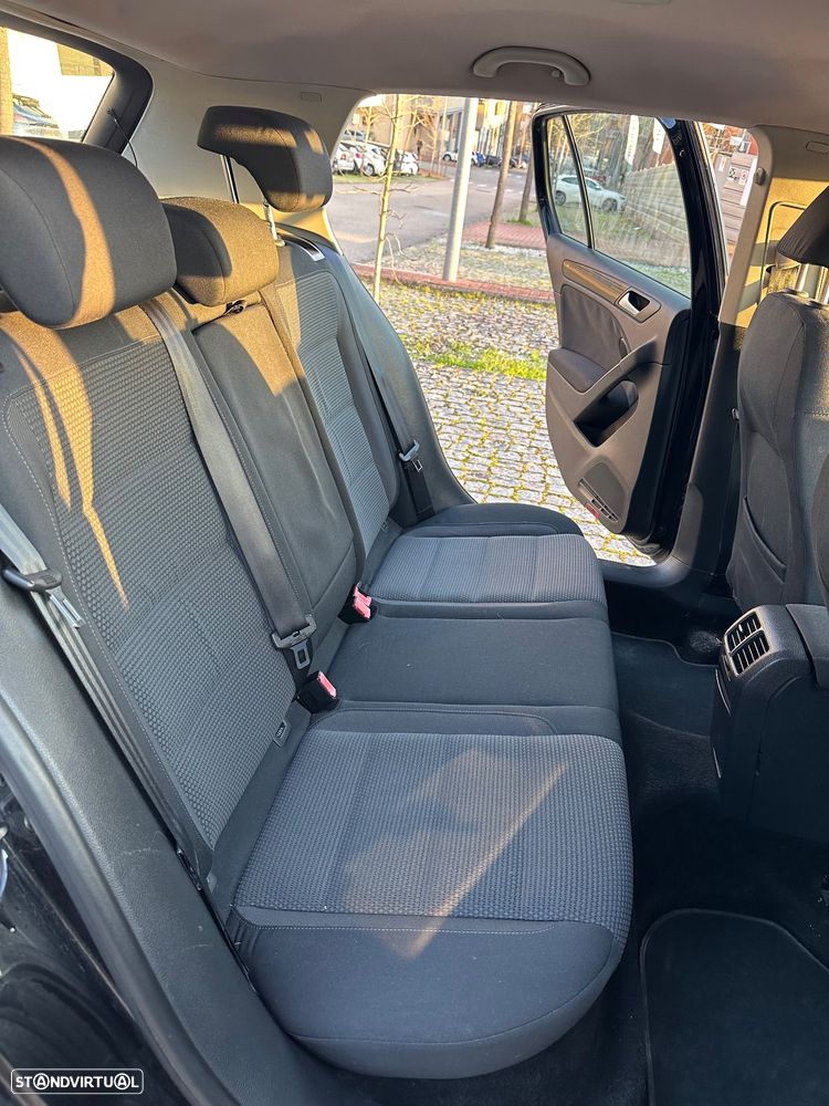 VW Golf 2.0 TDi Confortline - 7