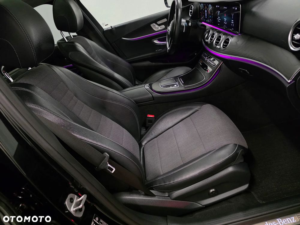 Mercedes-Benz Klasa E 300 4Matic 9G-TRONIC AMG Line - 19