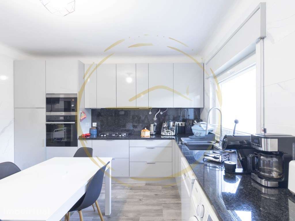 Moradia em Banda T3 c/sótão - remodelada - 365.000€ - Grande imagem: 3/36