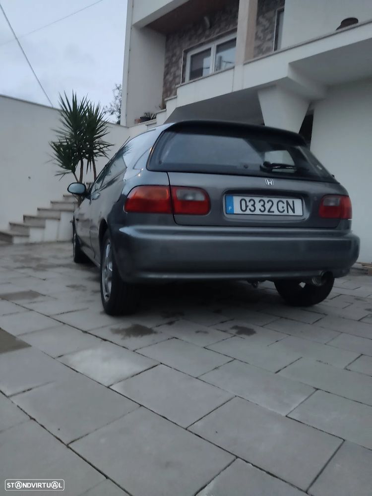 Honda Civic 1.5 LSi 16 V - 12